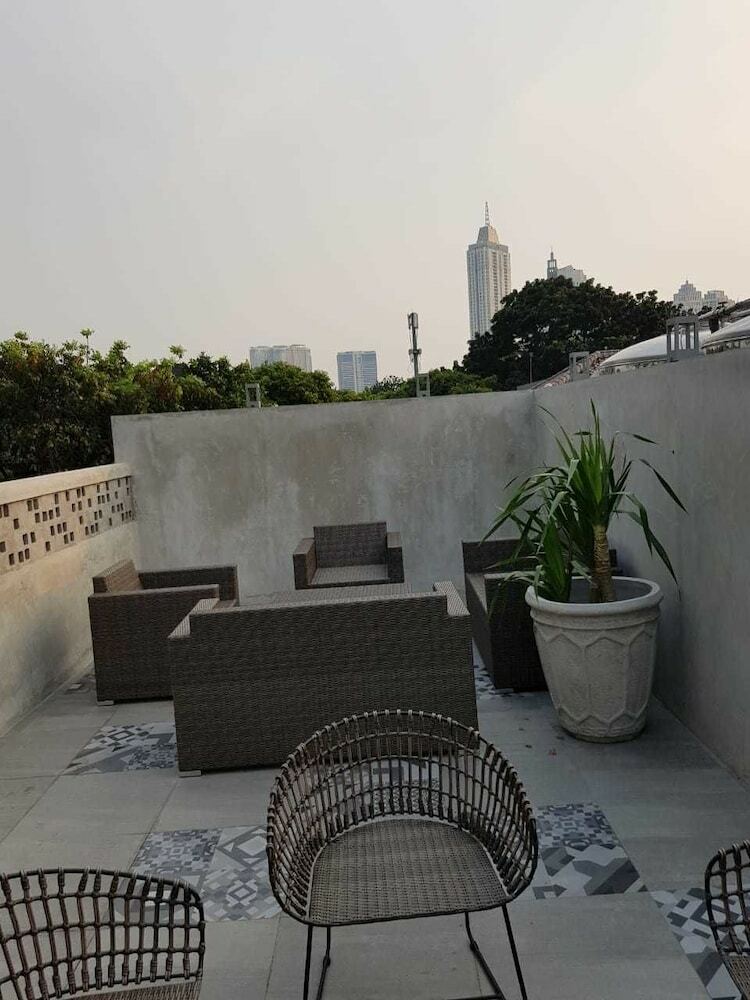 Hostal Pod House Pakubuwono - Hostel