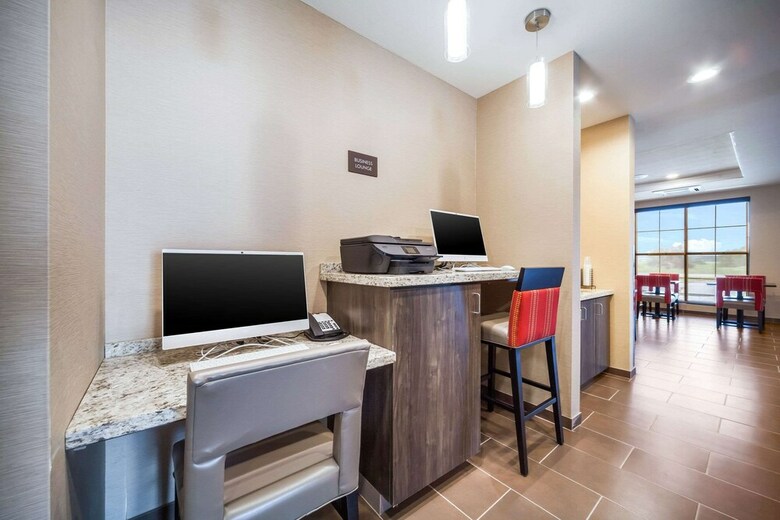 Hotel Comfort Inn & Suites