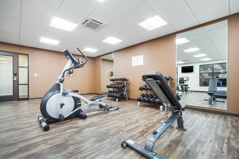 Hotel Comfort Inn & Suites