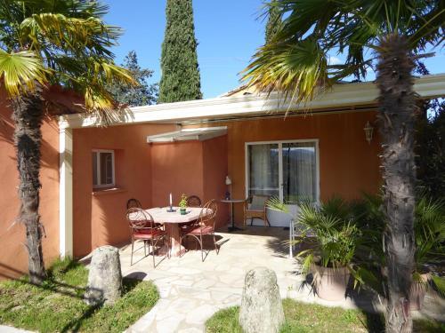 Hostal Chambres D'h�tes Et G�tes Le Mas Bleu & Spa Resort