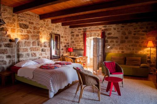 Hostal Chambres D'h�tes Et G�tes Le Mas Bleu & Spa Resort
