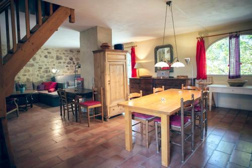 Hostal Chambres D'h�tes Et G�tes Le Mas Bleu & Spa Resort
