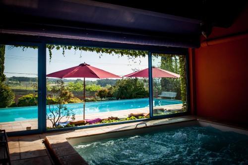 Hostal Chambres D'h�tes Et G�tes Le Mas Bleu & Spa Resort
