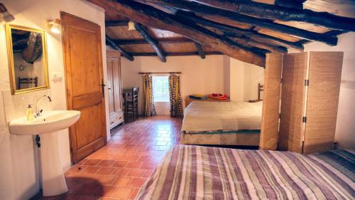 Hostal Chambres D'h�tes Et G�tes Le Mas Bleu & Spa Resort