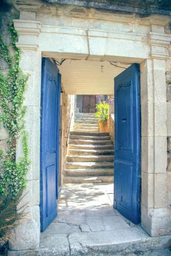 Hostal Chambres D'h�tes Et G�tes Le Mas Bleu & Spa Resort