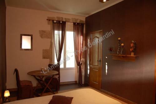 Hostal L'amiraut� Sur Ba�se