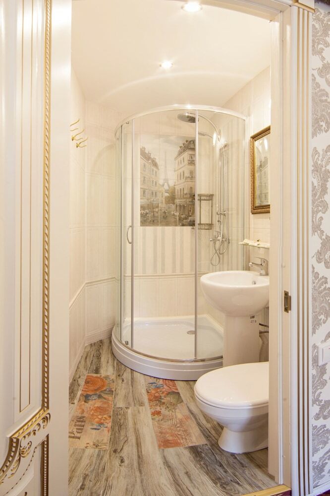 Hotel Grand On Bolshoy
