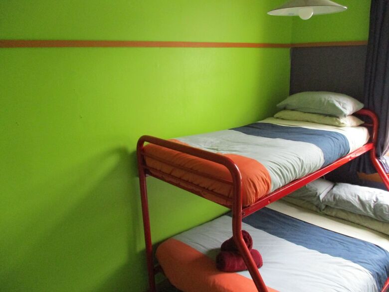 Hostal The Duke Hostel