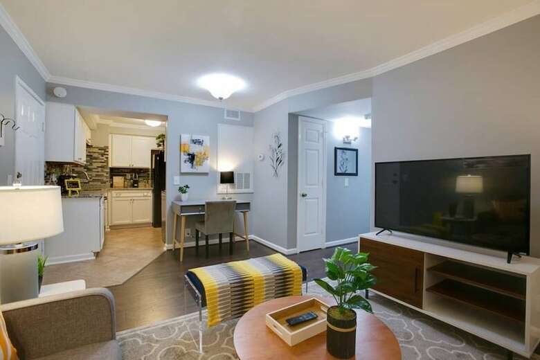 Apartamentos Creative & Cool 2br/2ba West Apt Home