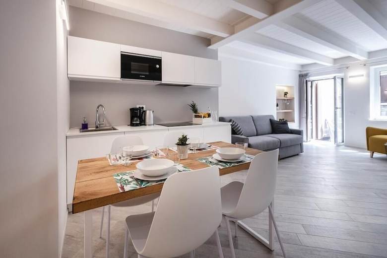 Picalof Apartments