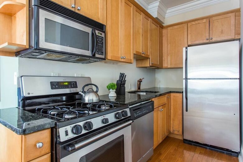 Central 2br Apt Near Independence Hall By Domio!