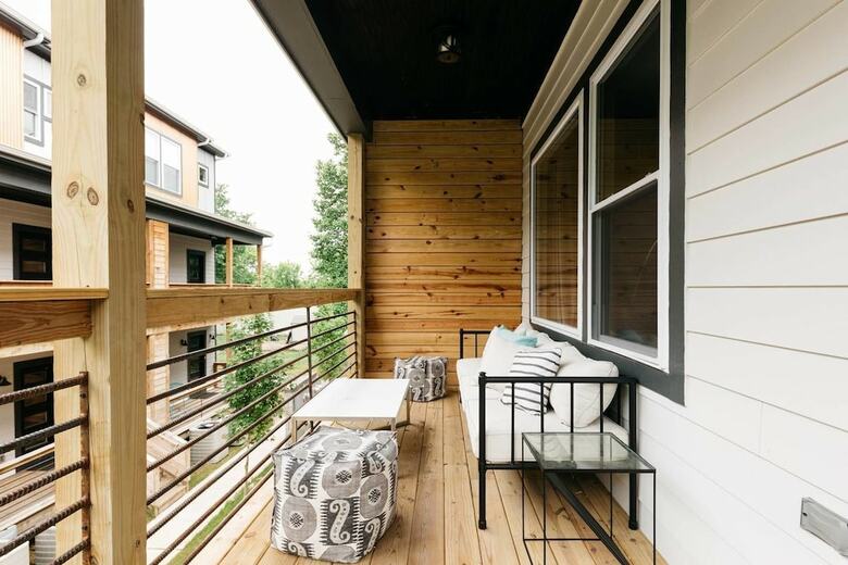 Vibrant 3br/4ba Min To Dt