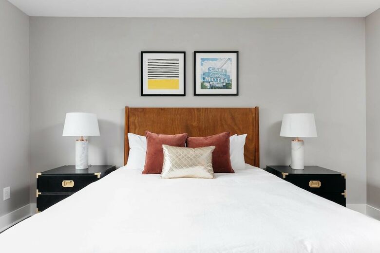 Vibrant 3br/4ba Min To Dt