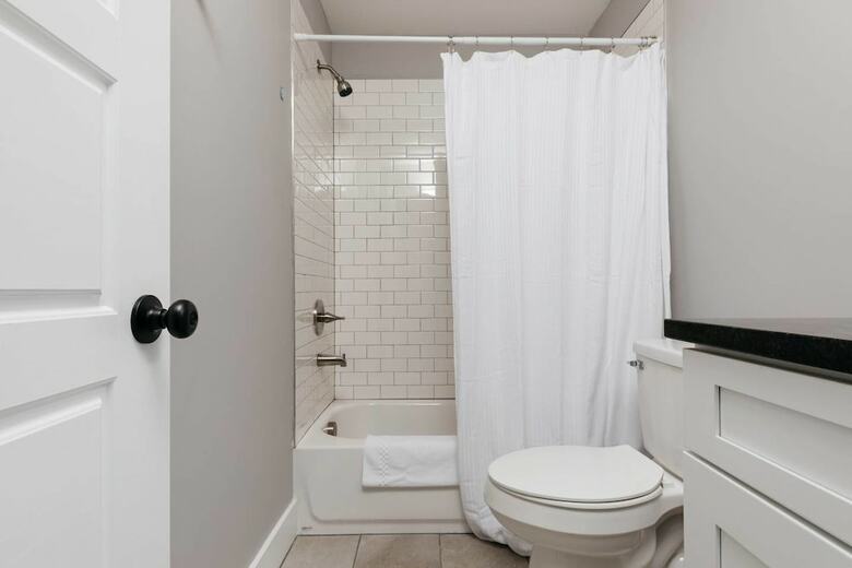 Vibrant 3br/4ba Min To Dt
