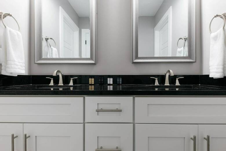 Vibrant 3br/4ba Min To Dt