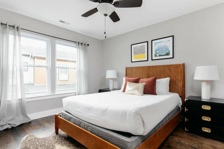Vibrant 3br/4ba Min To Dt
