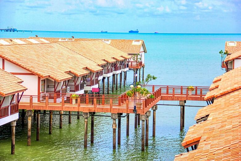 Hotel Alexis Private Water Chalet