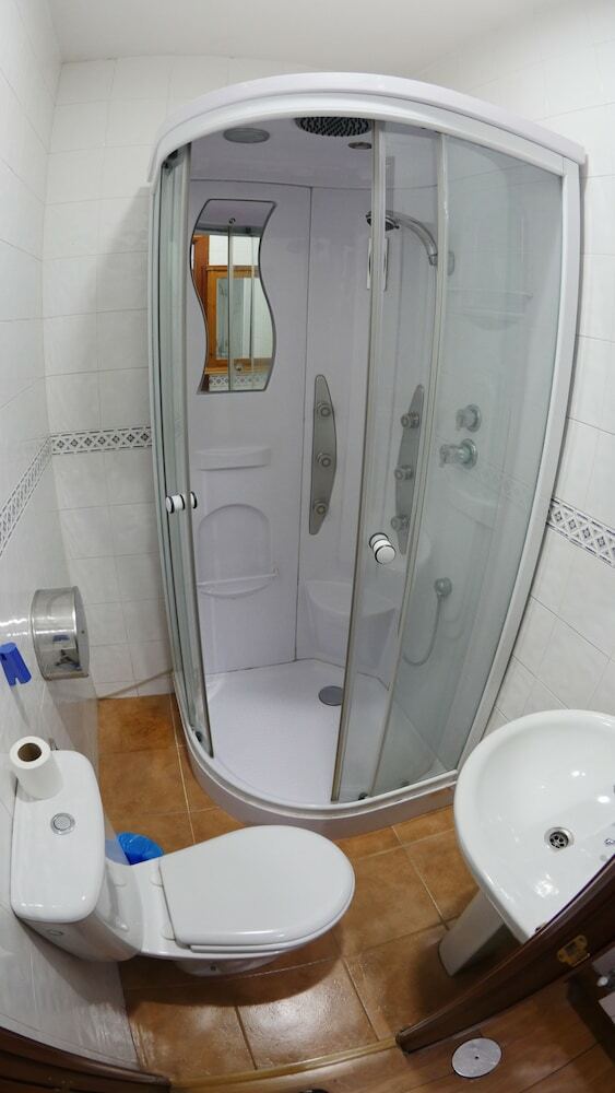 Hostal Residencia Rosales