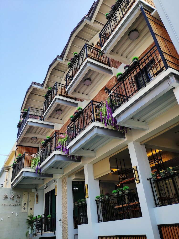 Hotel Teacher Cai Homestay