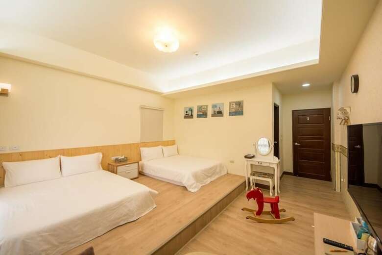 Hotel White House