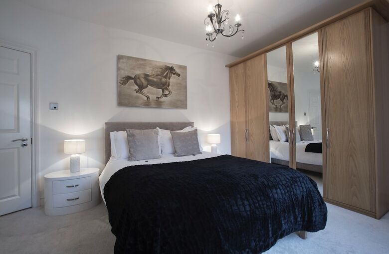 Westbourne Apartments By The Residences