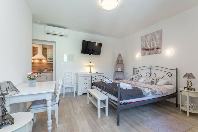 Hotel Studios & Room Poesia