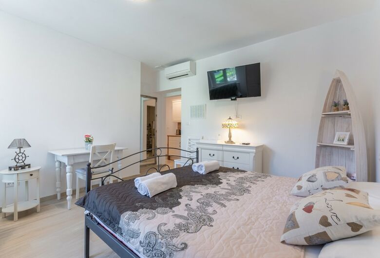 Hotel Studios & Room Poesia