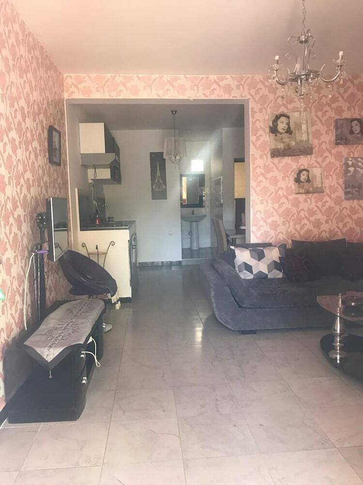 Apartamentos Too Many Suites