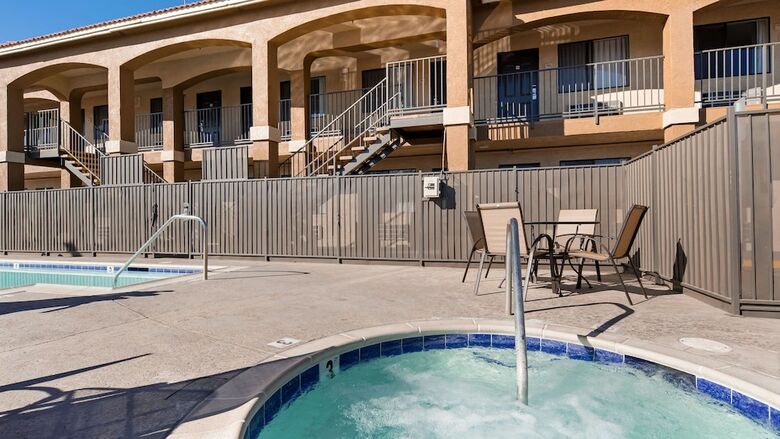 Surestay Plus Hotel By Best Western Hesperia