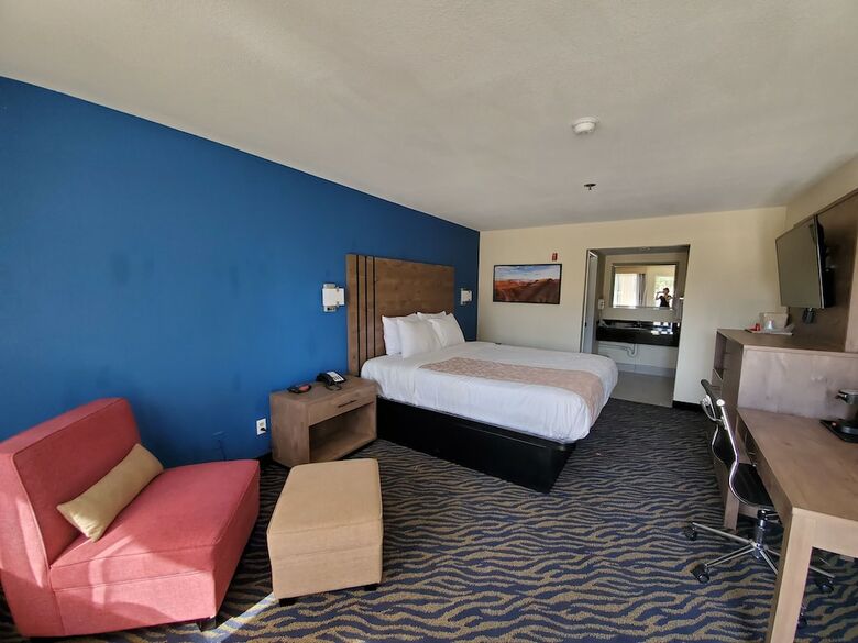 Surestay Plus Hotel By Best Western Hesperia
