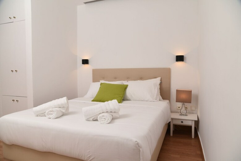 Hotel Tier Collection