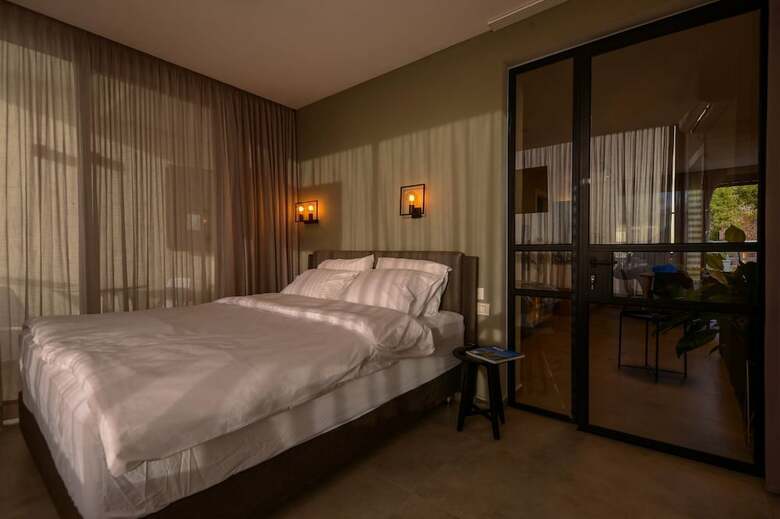 Luxury Suites By Notaly Ariel