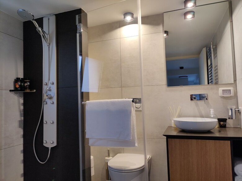 Luxury Suites By Notaly Ariel