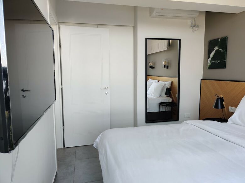Luxury Suites By Notaly Ariel