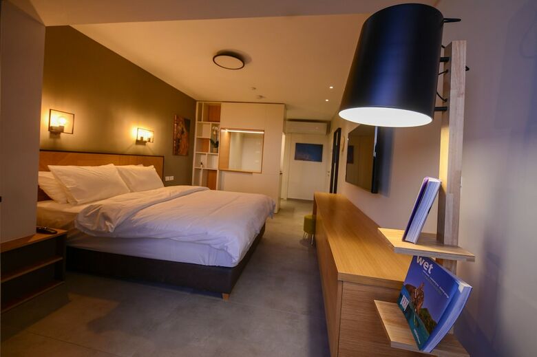 Luxury Suites By Notaly Ariel