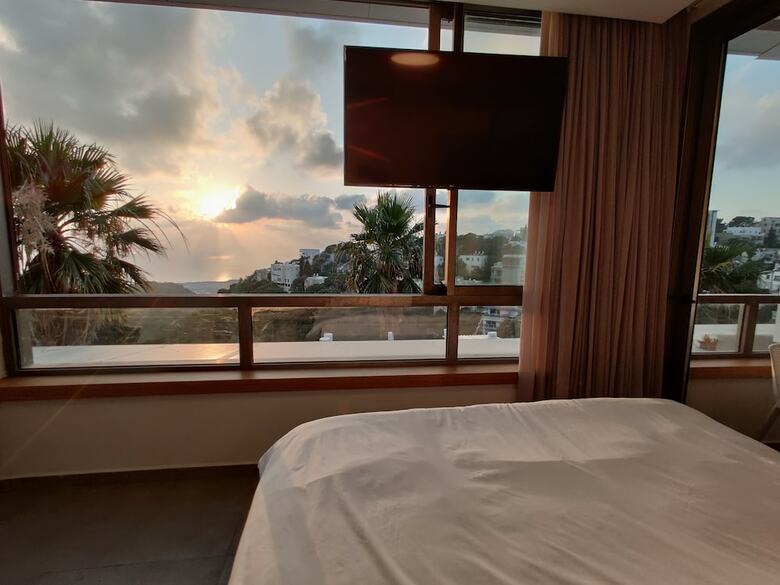 Luxury Suites By Notaly Ariel