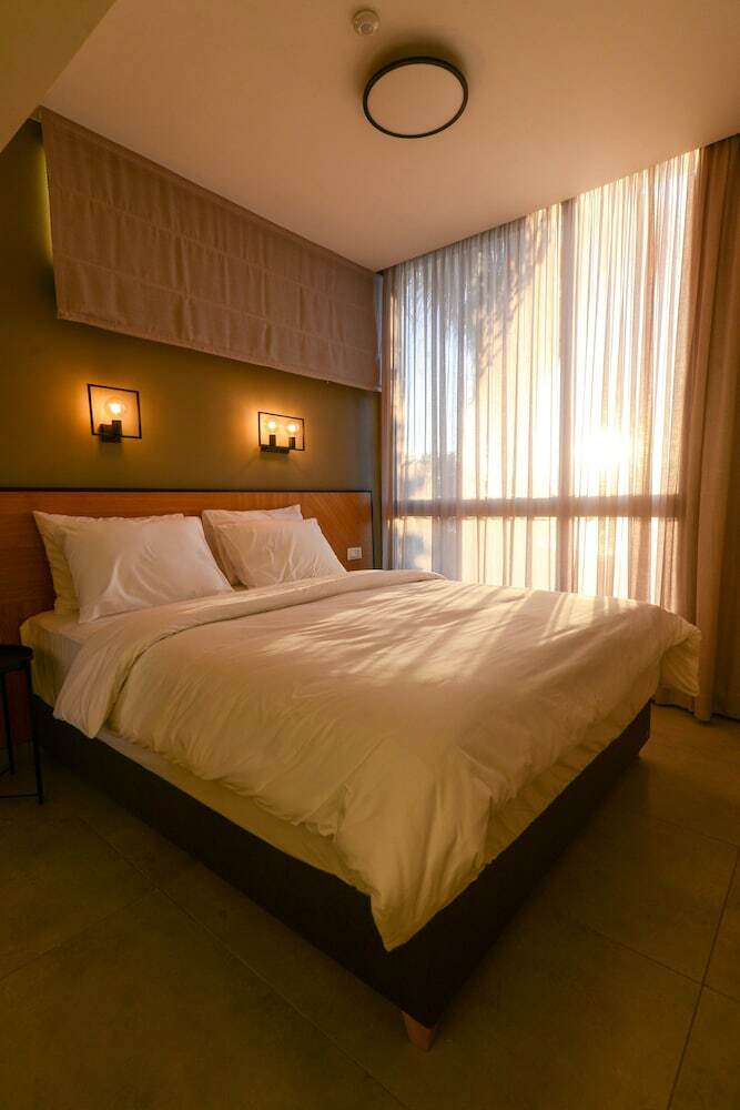 Luxury Suites By Notaly Ariel