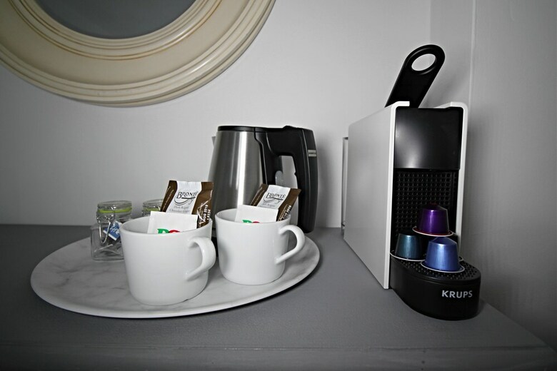 Bed & Breakfast Stay At No.2