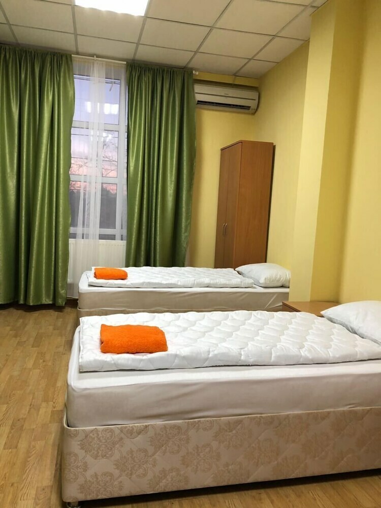 Hostal Hostel Uyutnyy Dom