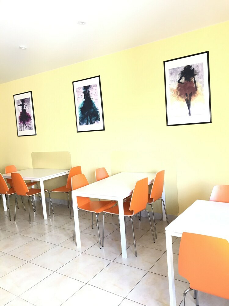 Hostal Hostel Uyutnyy Dom
