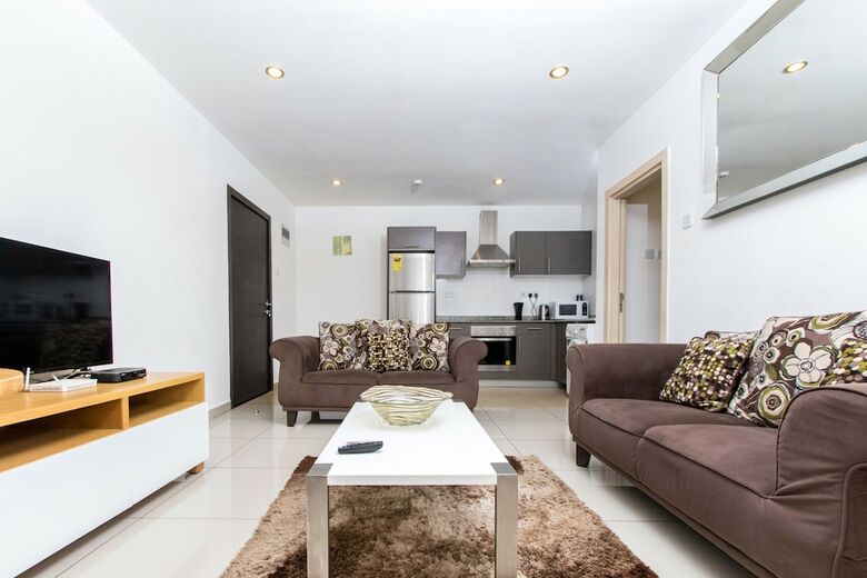 Royalty Apartments