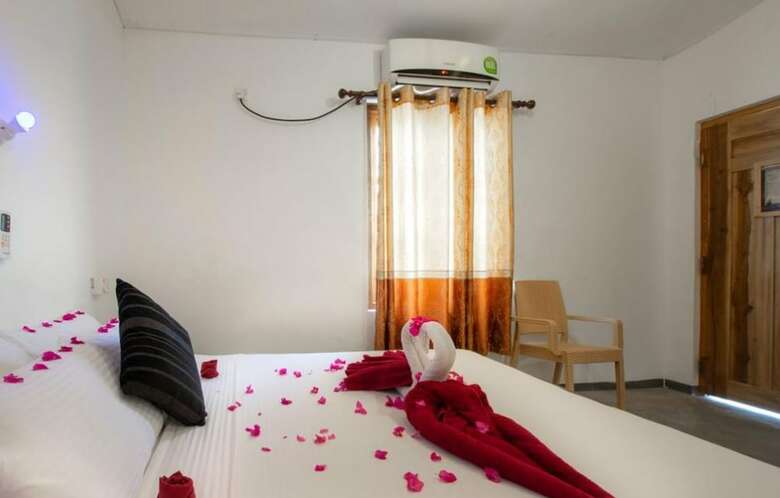 Hostal The Surf Access Guest House