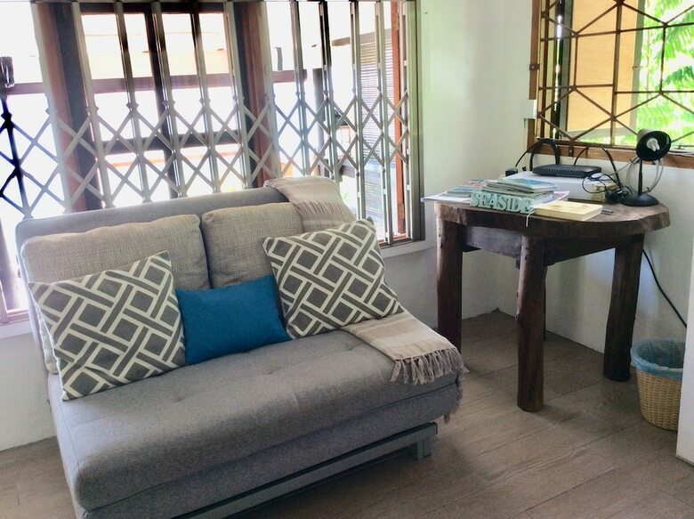 VI Miles Lodge