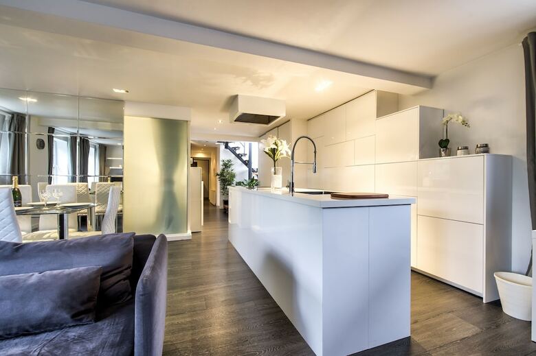 Luxury Modern Penthouse Private Rooftop