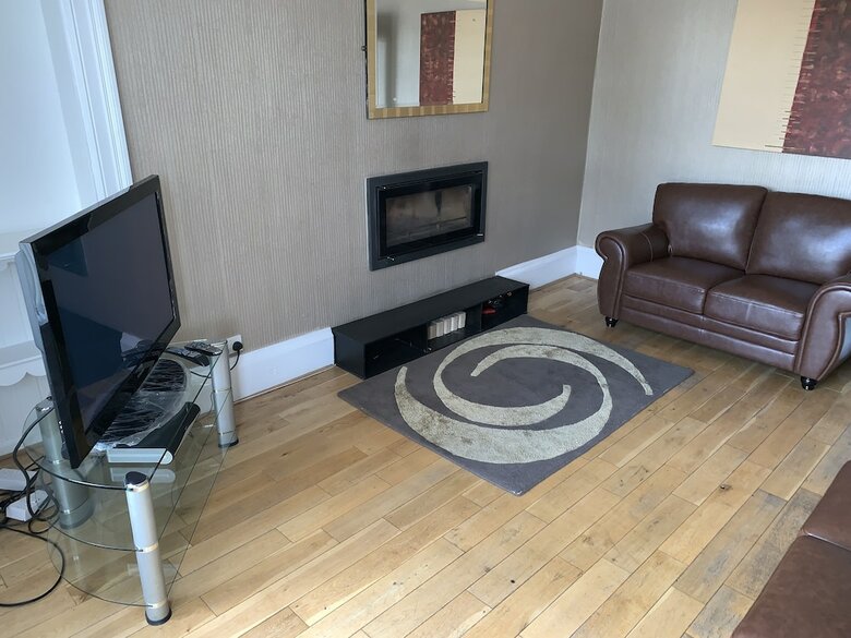 Village Tavern Apartment