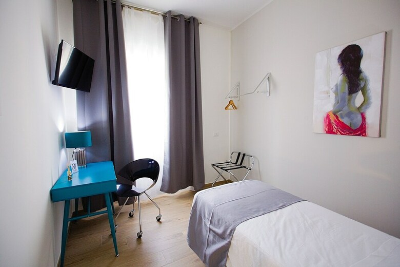 Bed & Breakfast Pvrooms