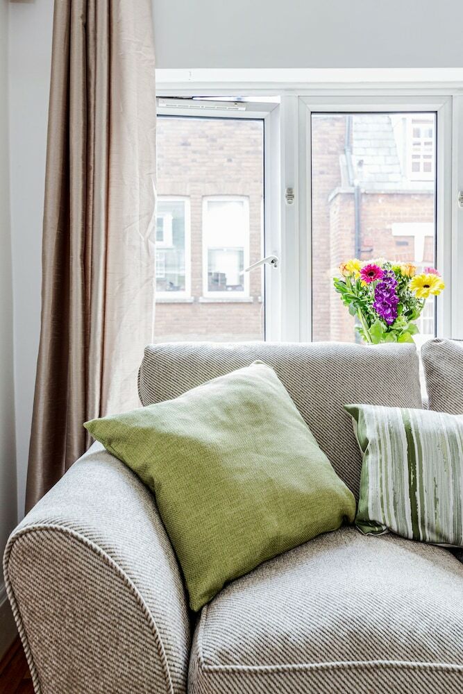 Trendy Covent Garden Apartment