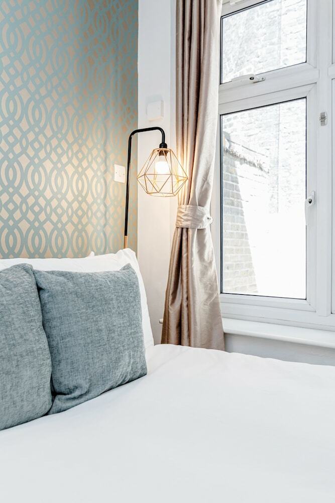 Trendy Covent Garden Apartment