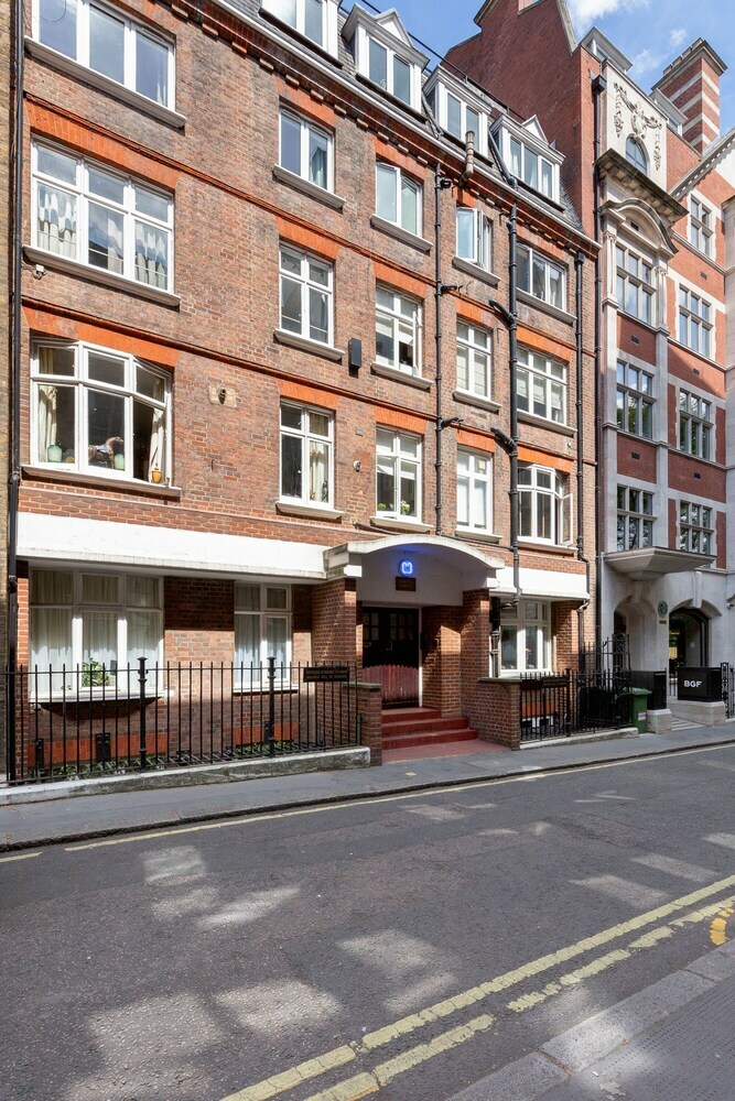 Trendy Covent Garden Apartment