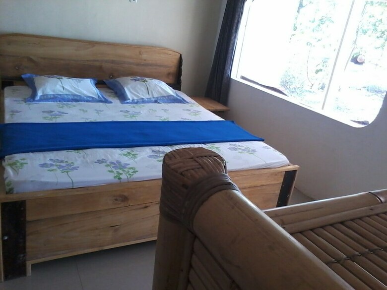 Hostal East Lombok Dive Hotel - Hostel